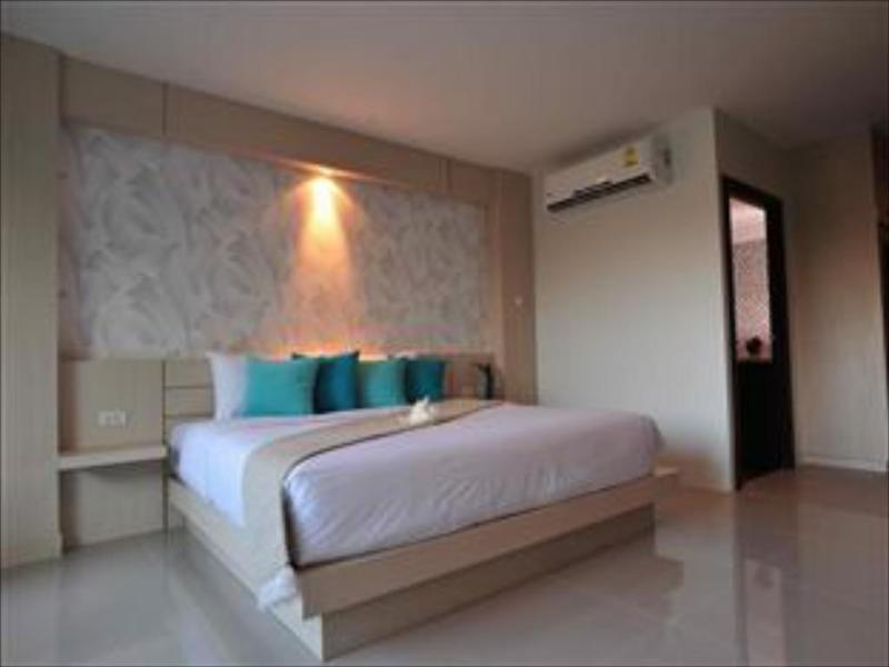 Chalong Beach Front Residence Rawai Exteriör bild